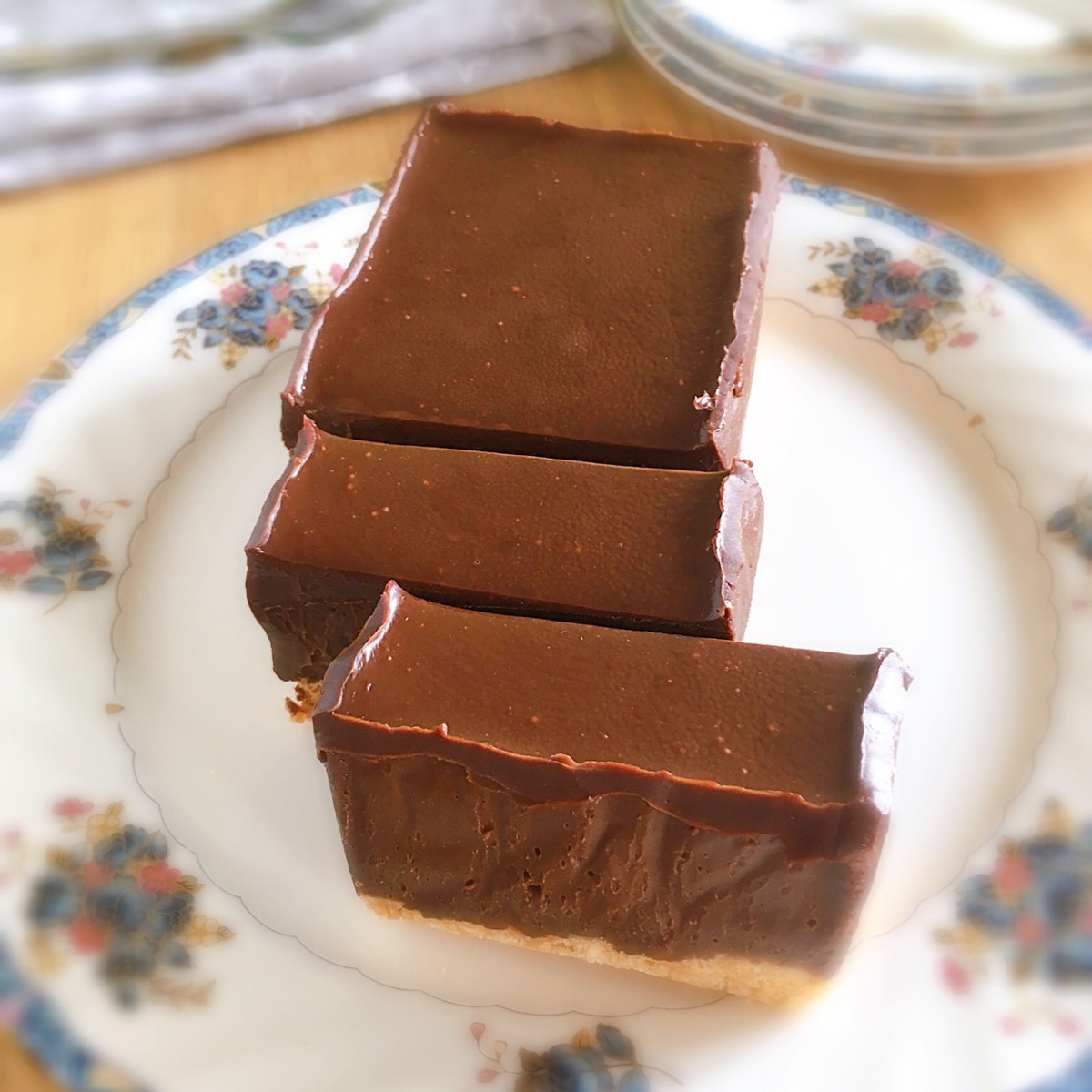 生クリームとチョコを混ぜるだけ 生チョコケーキ レシピ 作り方 By ヤスのり子 楽天レシピ 生クリームとチョコを混ぜるだけ 生チョコケーキ レシピ 作り方 By ヤスのり子 楽天レシピ